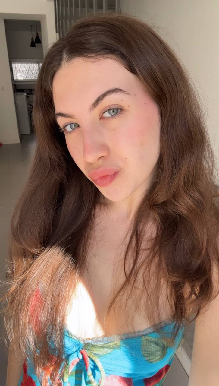 Nude girl Amber in Mianyang