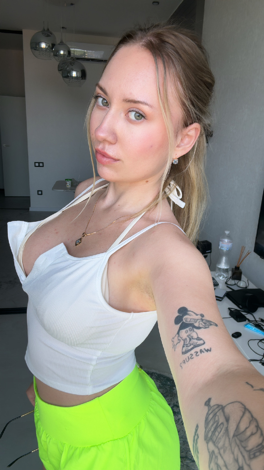 KateV in her underwear in Mianyang