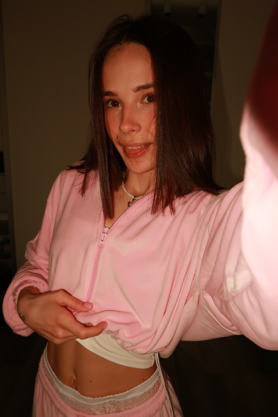 Tina brings the glow — live moments in Mianyang